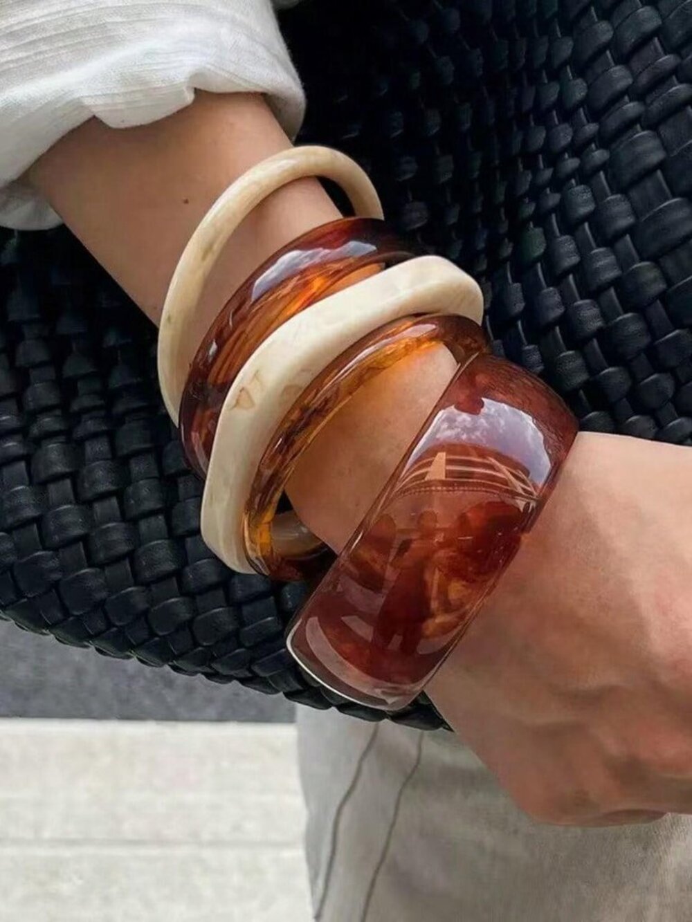 5pcs Elegant Retro Acrylic Round Bangle Bracelets For Women, Fashionable Simple